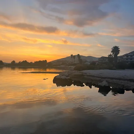Big Beachfront Smokvica In * تروغير