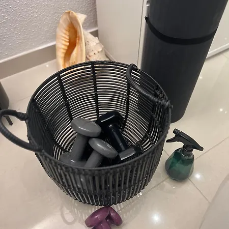 Big Beachfront Smokvica In 트로기르