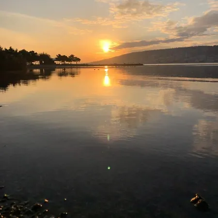 Smokvica Beachfront