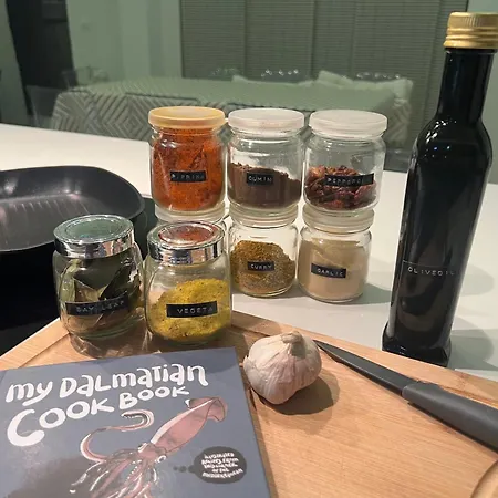 Big Beachfront Smokvica In